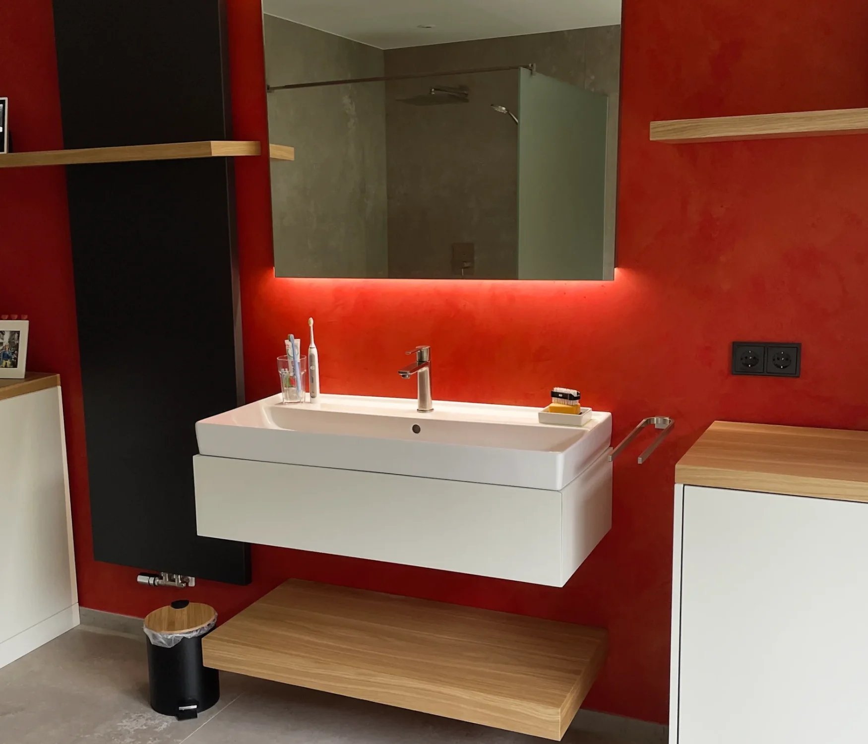 Komplettbadsanierung mit Wellness-Dusche in Rellingen - nachher 03